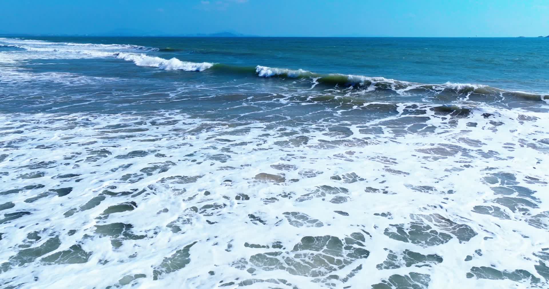 三亚海棠湾海滩航拍视频的预览图