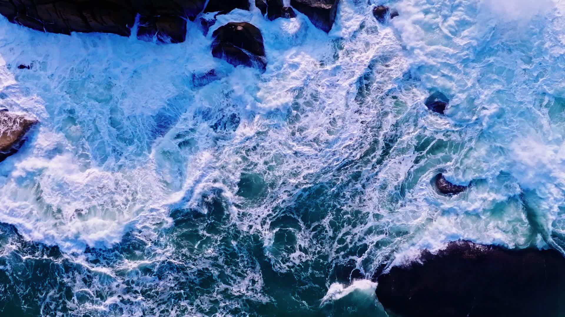 海南三亚海棠湾后海岛屿浪花慢动作视频的预览图