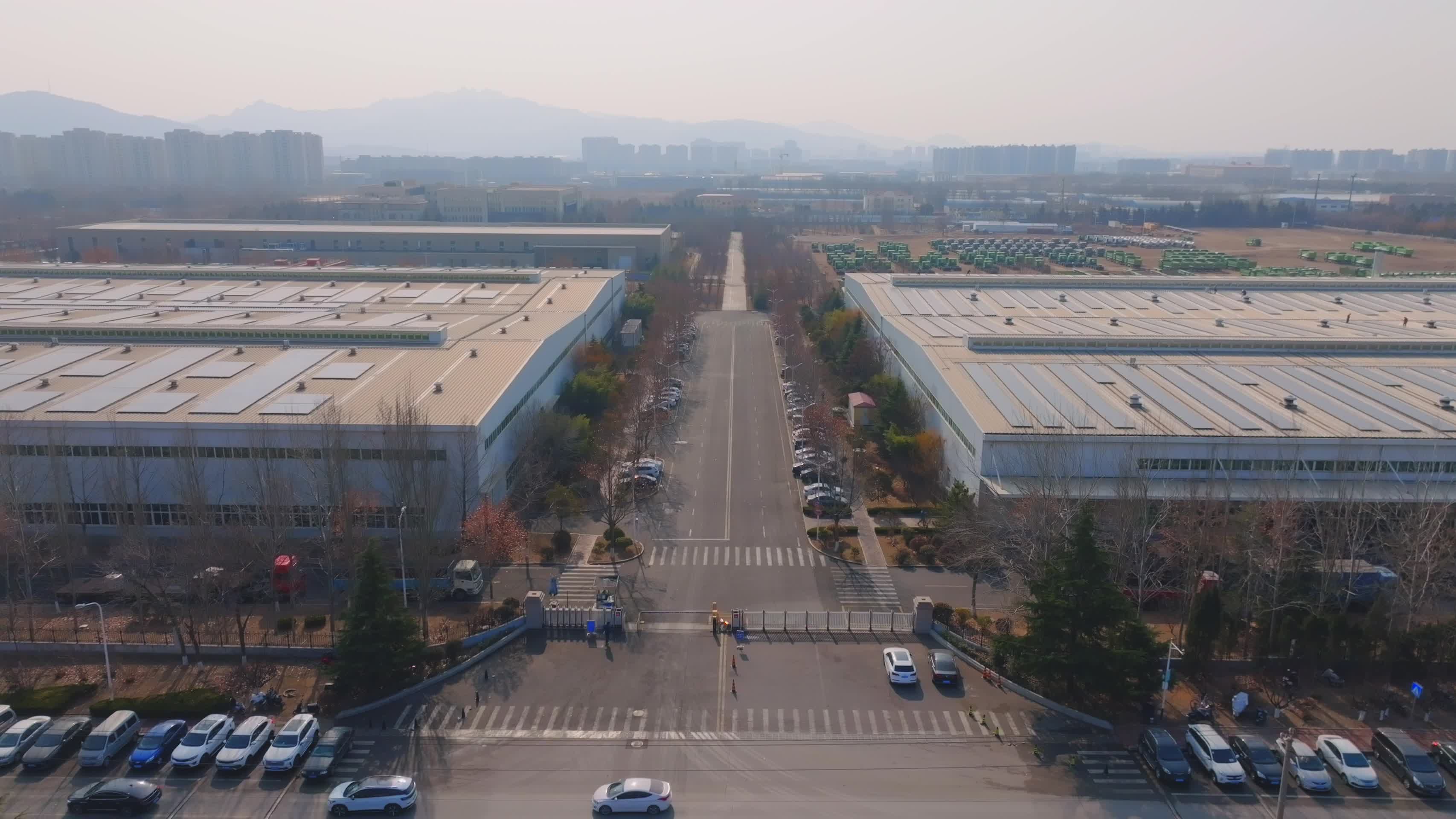 工厂太阳能电池板视频的预览图