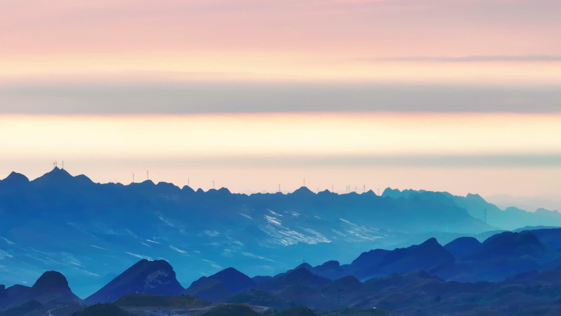 4K航拍贵州早晨自然风光美景视频的预览图