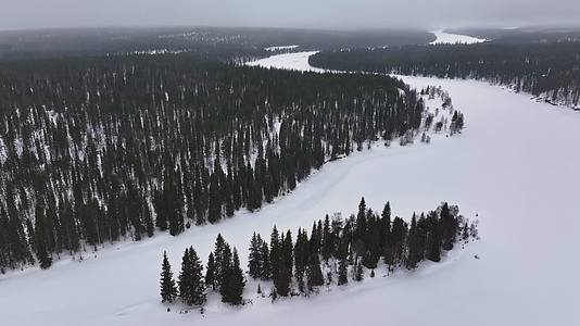 航拍芬兰拉普兰北极地区雪景视频的预览图