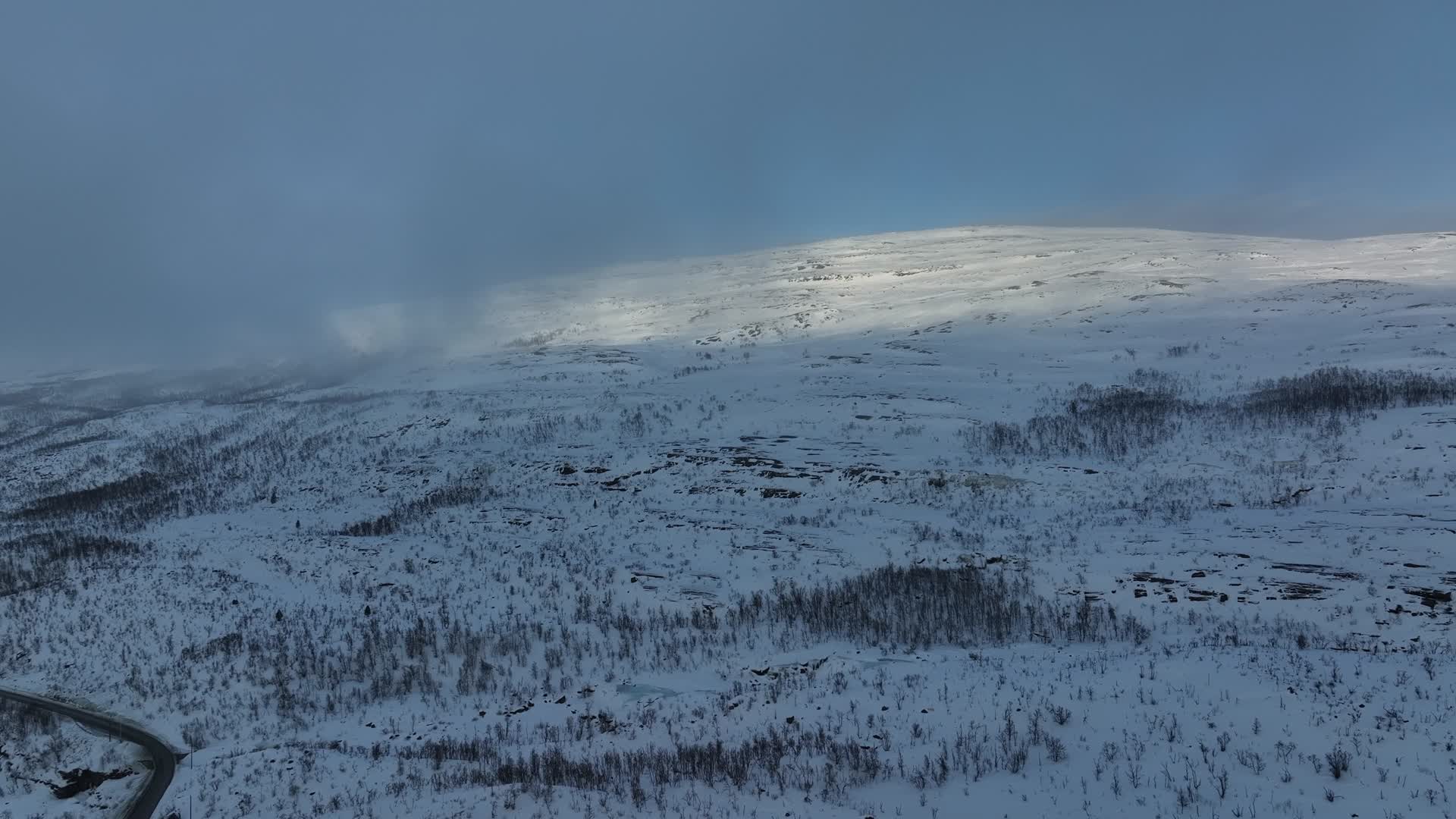 航拍挪威特罗姆瑟自然风光4K视频的预览图