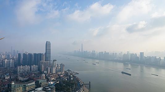 8K武汉长江汉江两江四岸天际线航拍延时视频的预览图