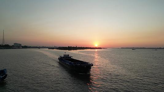 湄公河航运湄公河入海口船舶渔船海河运船运河运船舶江河湖海视频的预览图