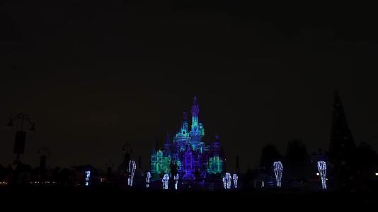 上海迪士尼烟火秀灯光秀视频的预览图