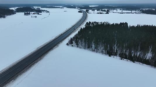 4K航拍北欧芬兰冰天雪地风光景色视频的预览图