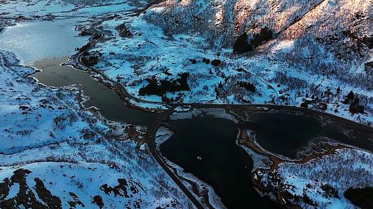 4K航拍挪威斯沃尔维尔城镇自然雪景美景视频的预览图