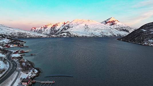 4K延时航拍挪威特罗姆瑟大片雪景风光视频的预览图