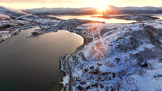 4K航拍北欧挪威特罗姆瑟自然风光视频的预览图