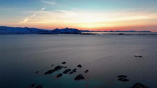 4K航拍挪威塞尼亚岛落日自然美景视频的预览图