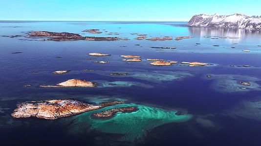 4K航拍北欧挪威塞尼亚岛自然风景视频的预览图