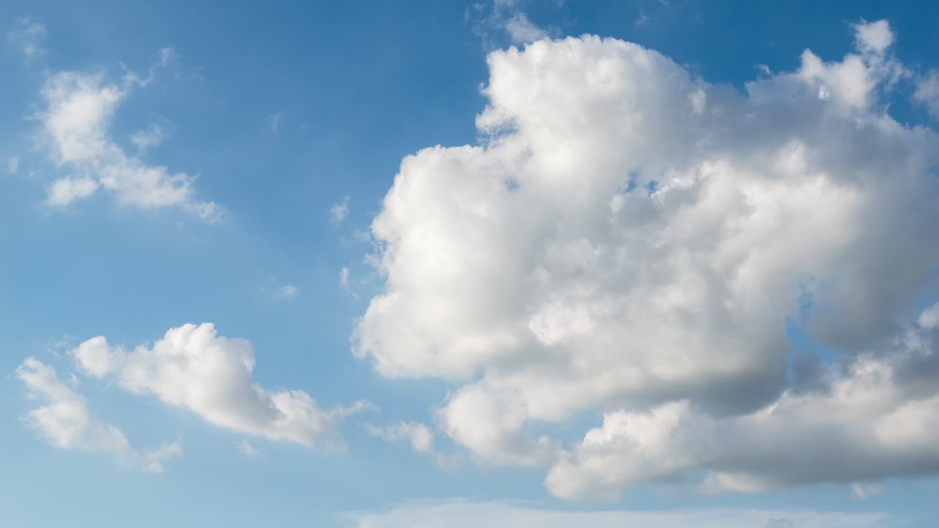 蓝天白云天空天气晴朗延时摄影视频的预览图