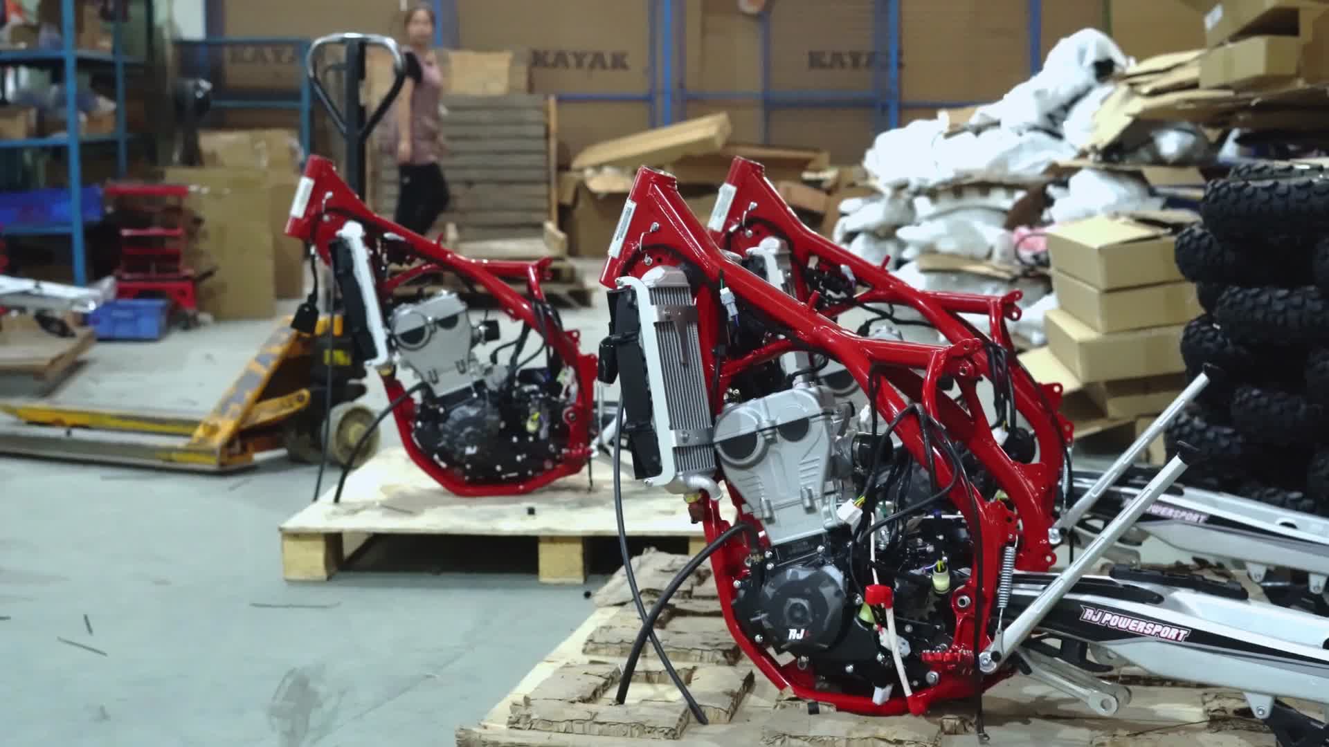 摩托车生产制造组装视频的预览图