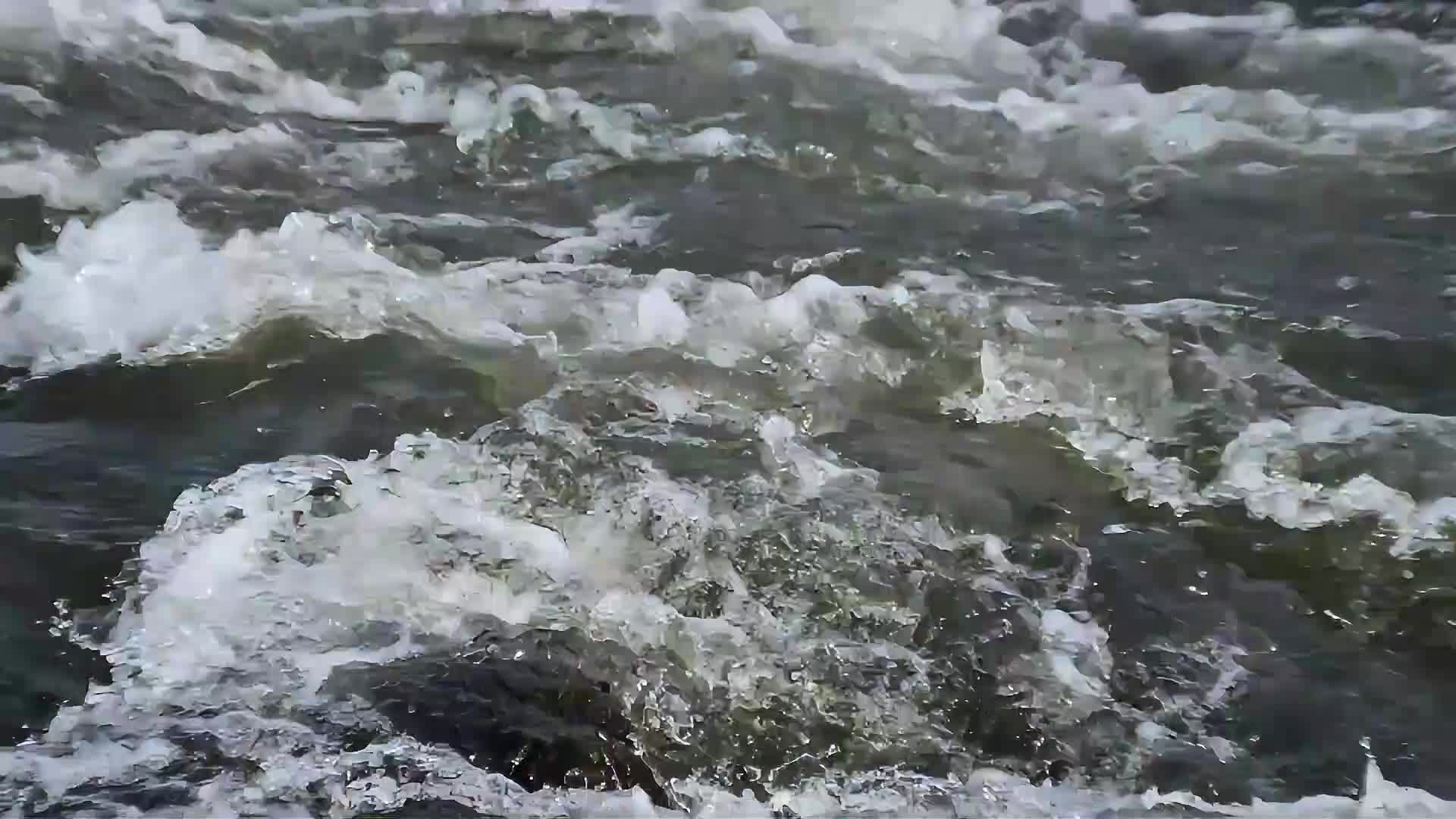 高山流水山泉瀑布视频视频的预览图