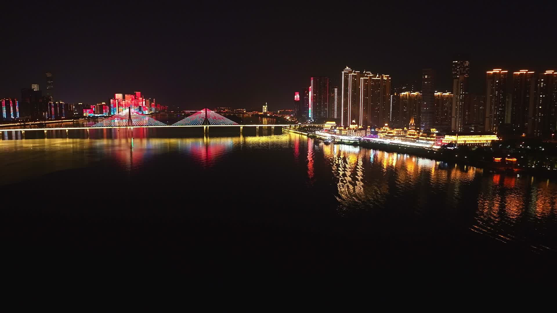 长沙湘江夜景航拍视频视频的预览图