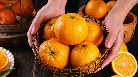 新鲜夏橙新鲜橙子秭归脐橙视频的预览图