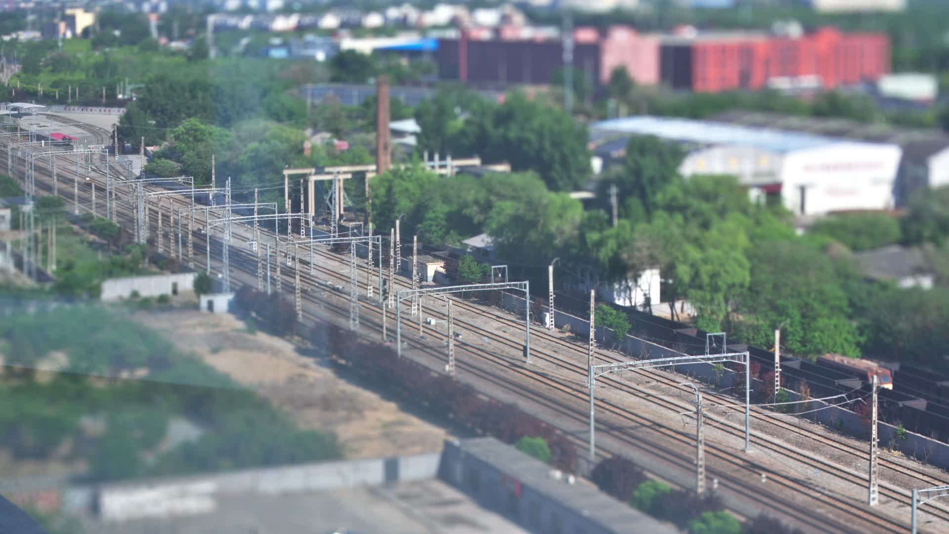 铁路延时移轴拍摄交通火车站铁路视频的预览图