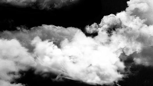 云层穿梭片头转场视频的预览图