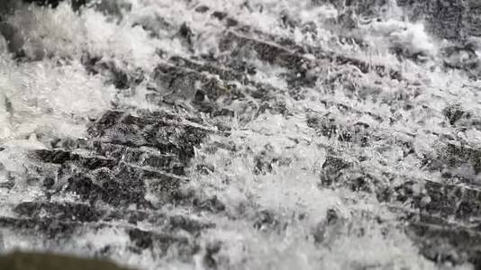 自然风光山水瀑布流水视频的预览图