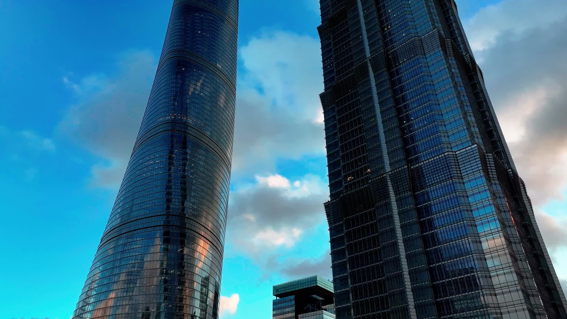 4K航拍上海城市唯美风光视频的预览图