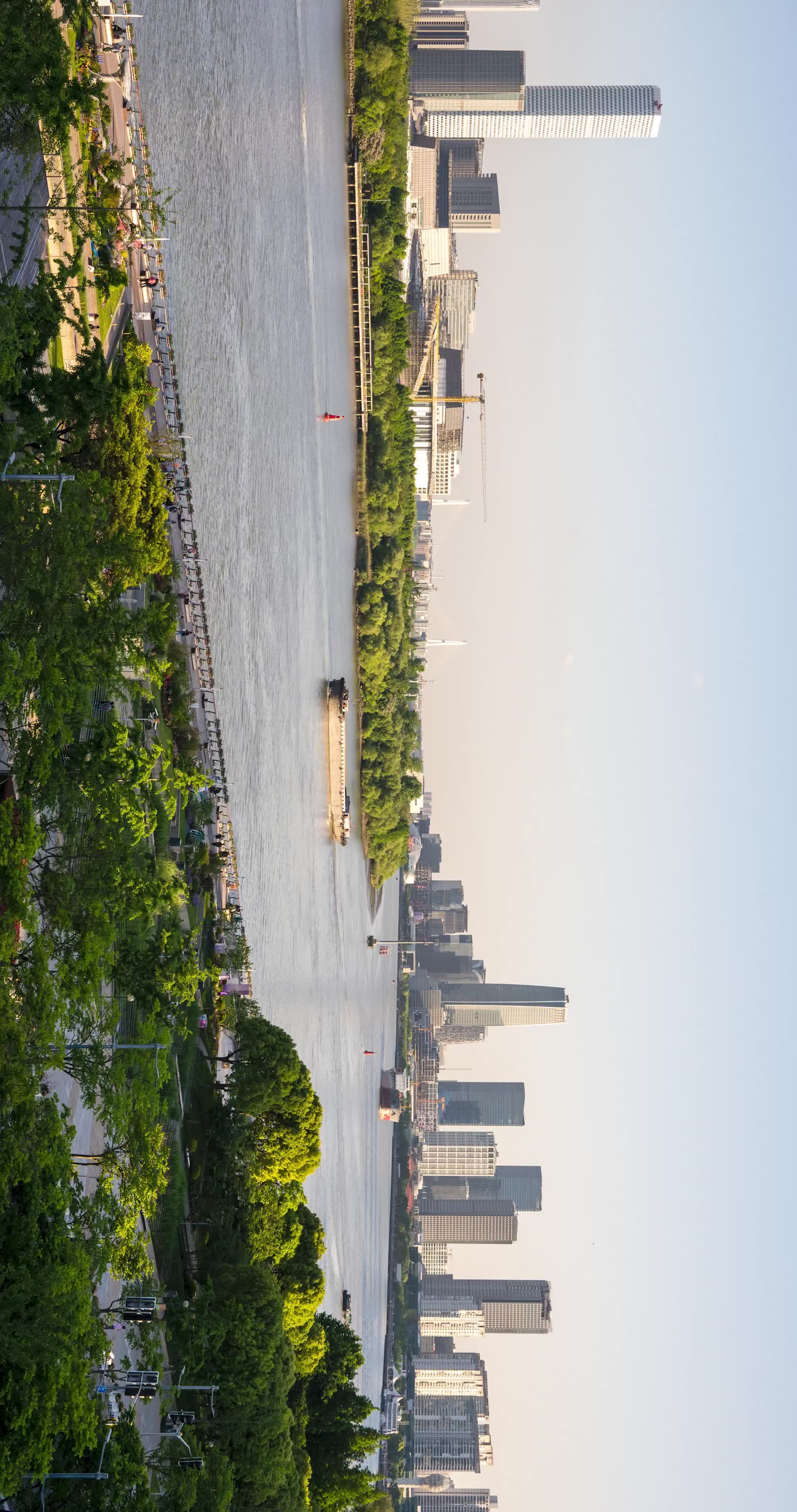 徐汇滨江和后滩竖版视频的预览图