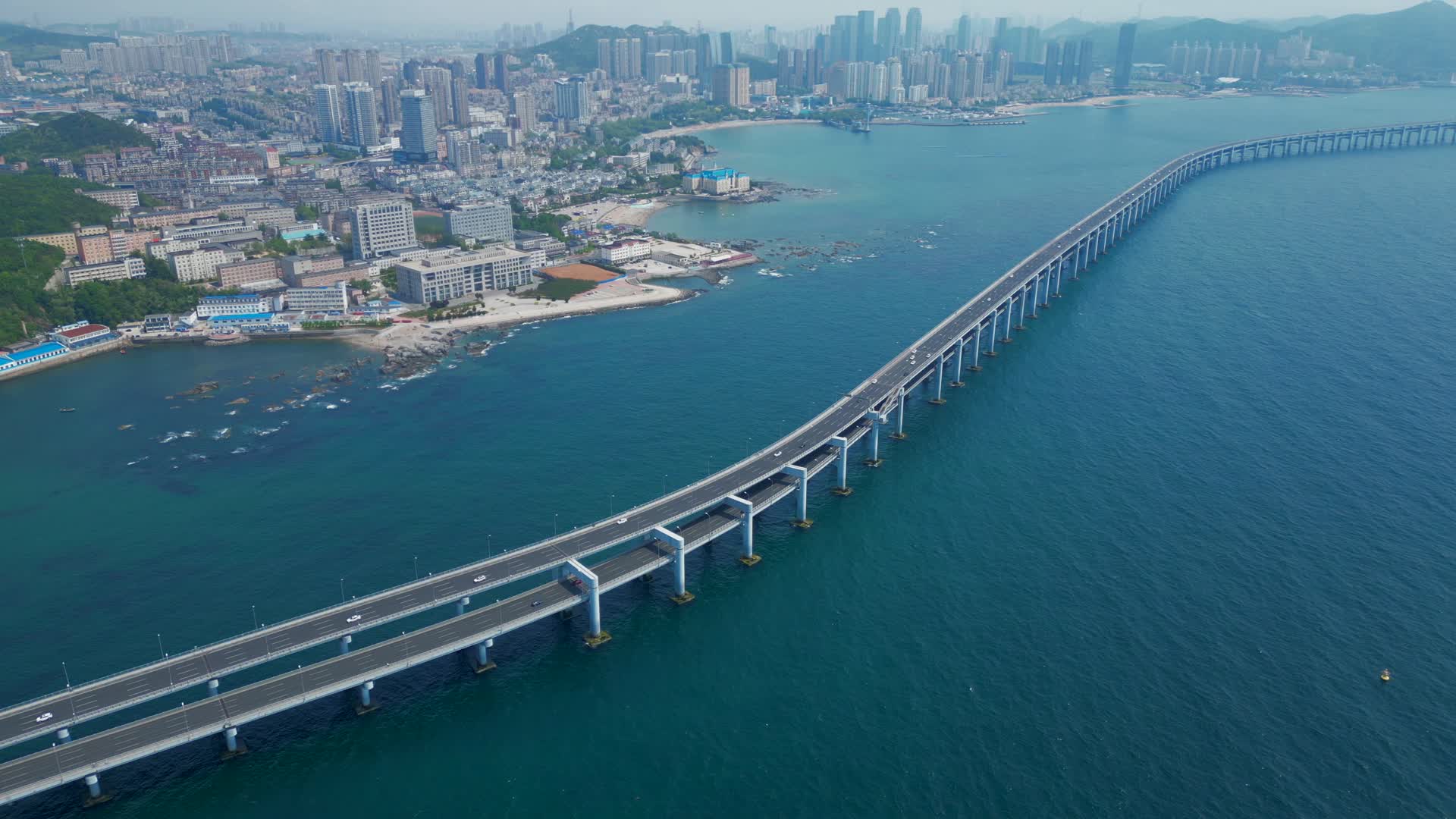 大连星海湾大桥航拍4K60视频的预览图