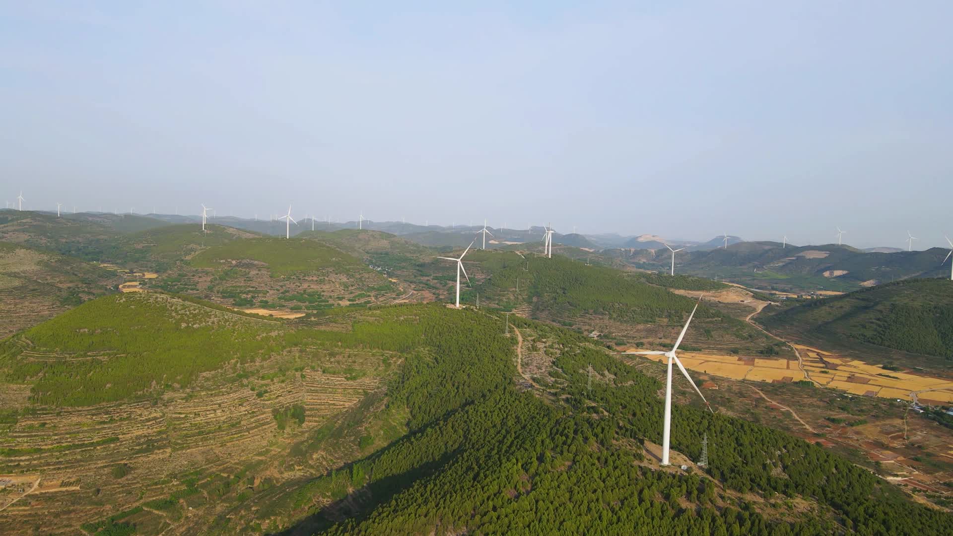 风电风力发电清洁能碳中和电力电网绿色能源新能源风能发电碳达峰国家电网绿色发展能源绿色电力风机绿色可持续发展风力发电机新能源低碳视频的预览图