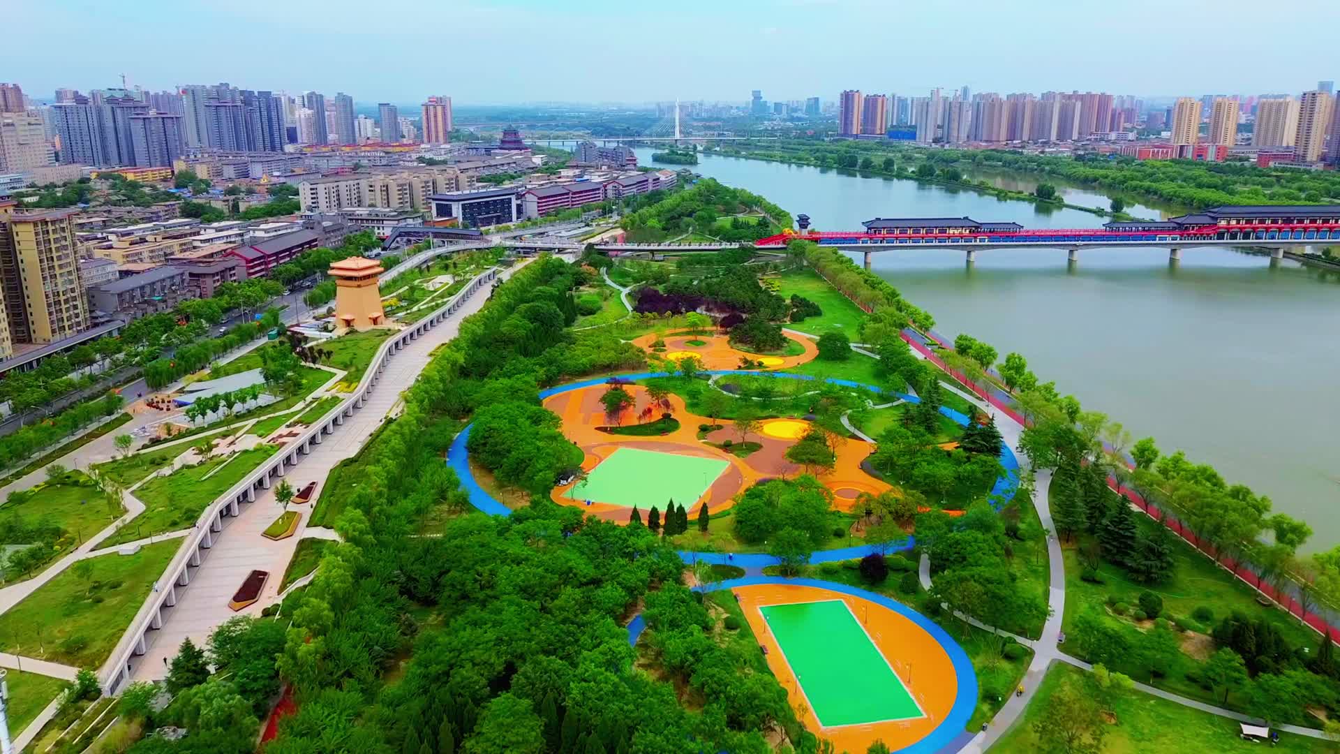 航拍陕西咸阳湖湿地公园咸阳渭河视频的预览图