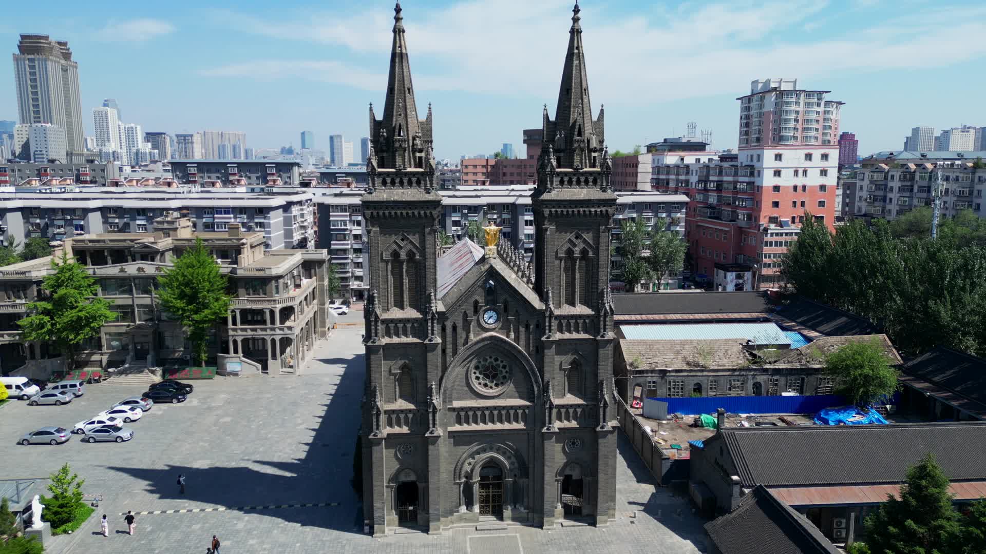 沈阳小南天主教堂航拍4K60视频的预览图