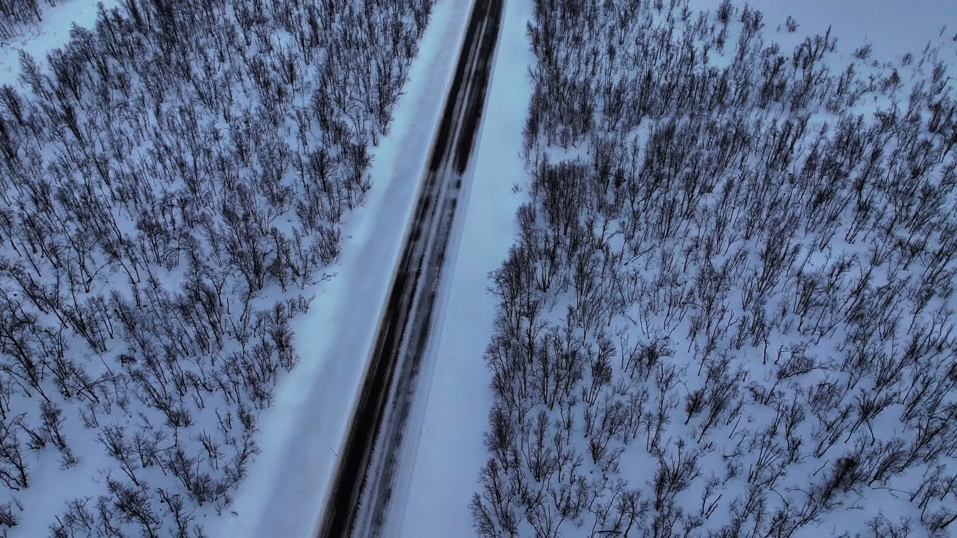 4K无人机航拍北欧芬兰雪景风光视频的预览图