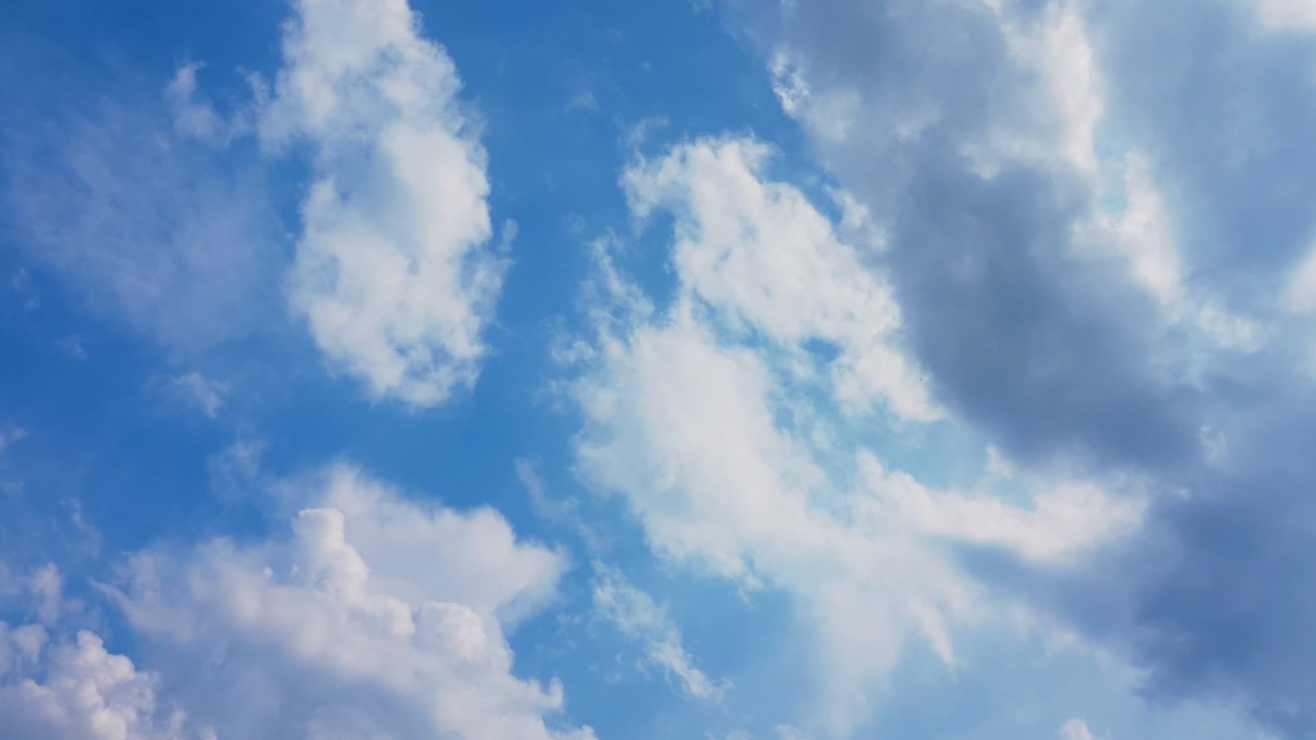 蓝天白云风起云涌延时视频的预览图