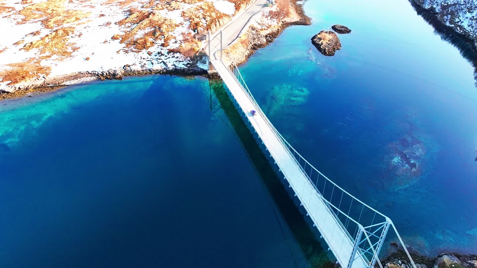 4K航拍挪威塞尼亚岛海湾美景视频的预览图