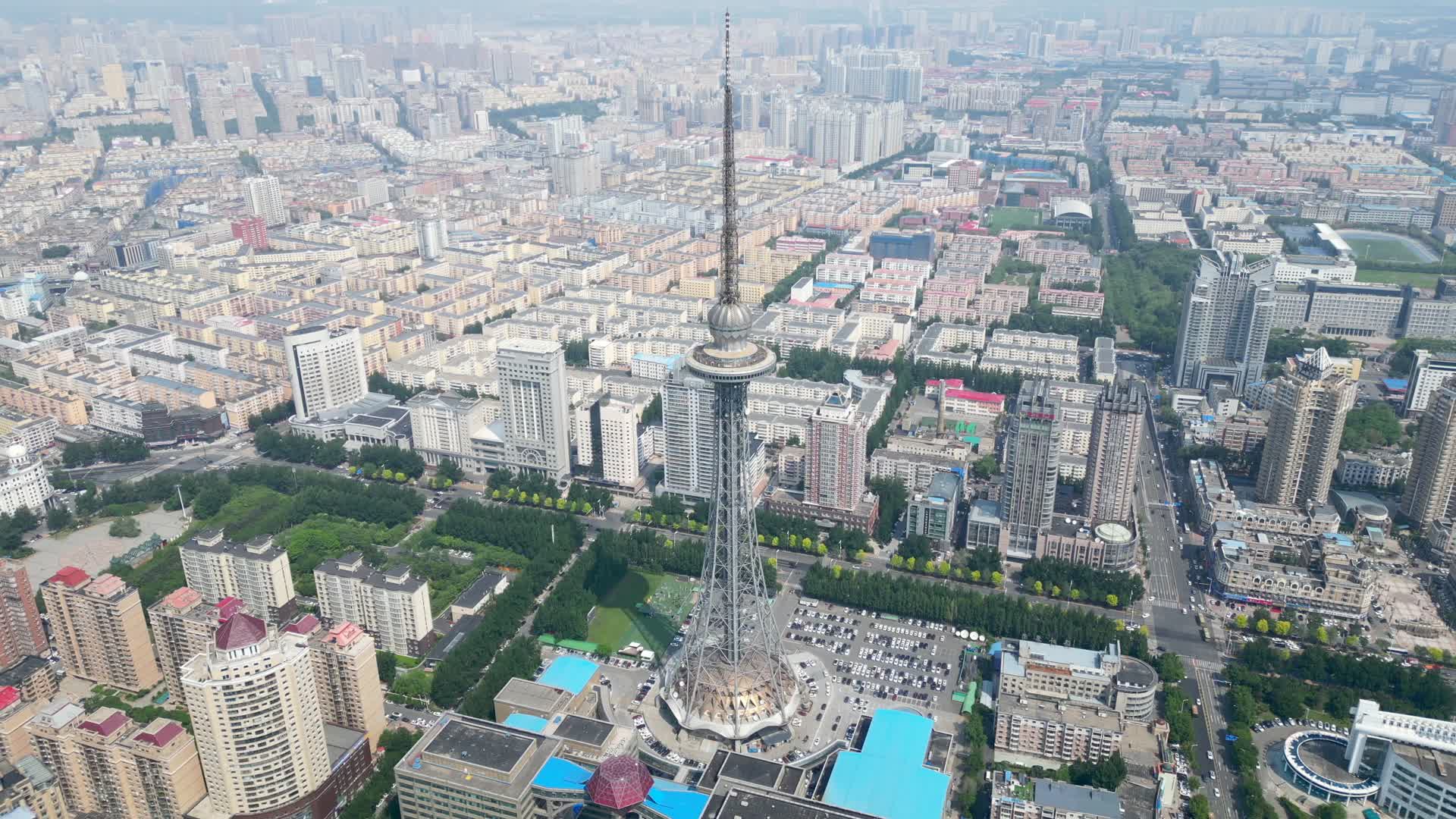 哈尔滨龙塔城市航拍4K60视频的预览图