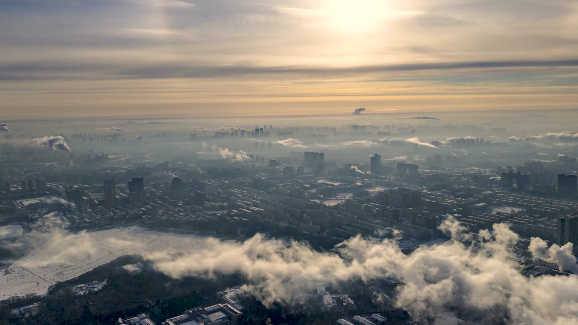 延时航拍长春清晨城市交通视频的预览图