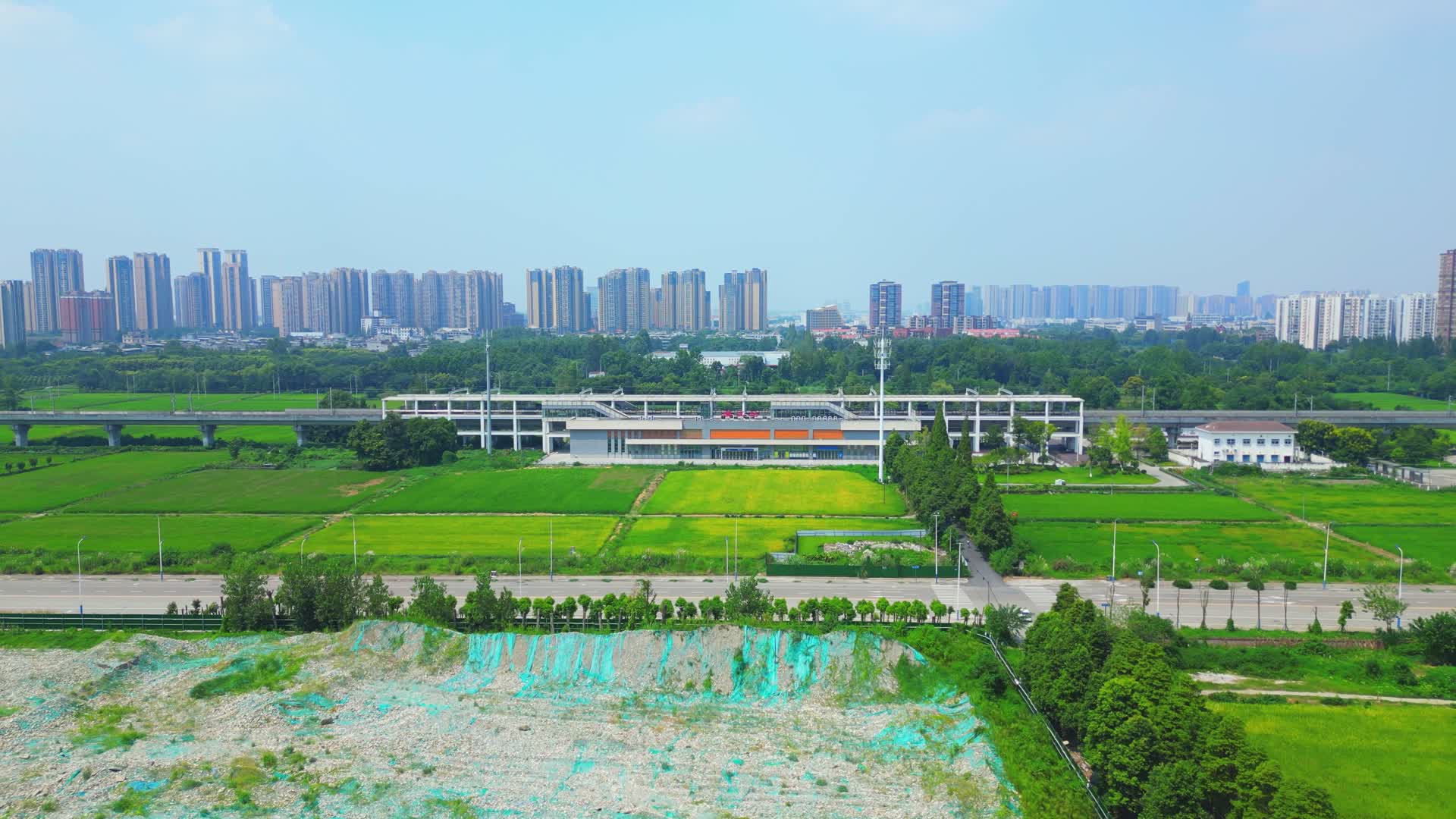 温江区高铁站温江站视频的预览图