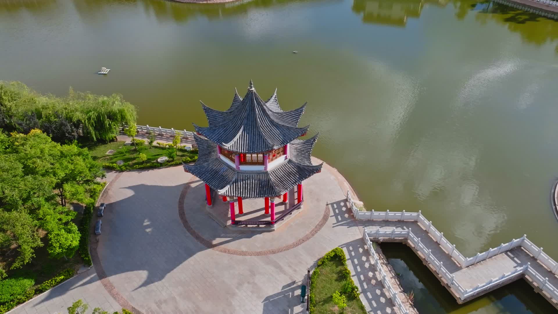 云南楚雄州大姚县西河印象蜻蛉湖风光航拍视频的预览图