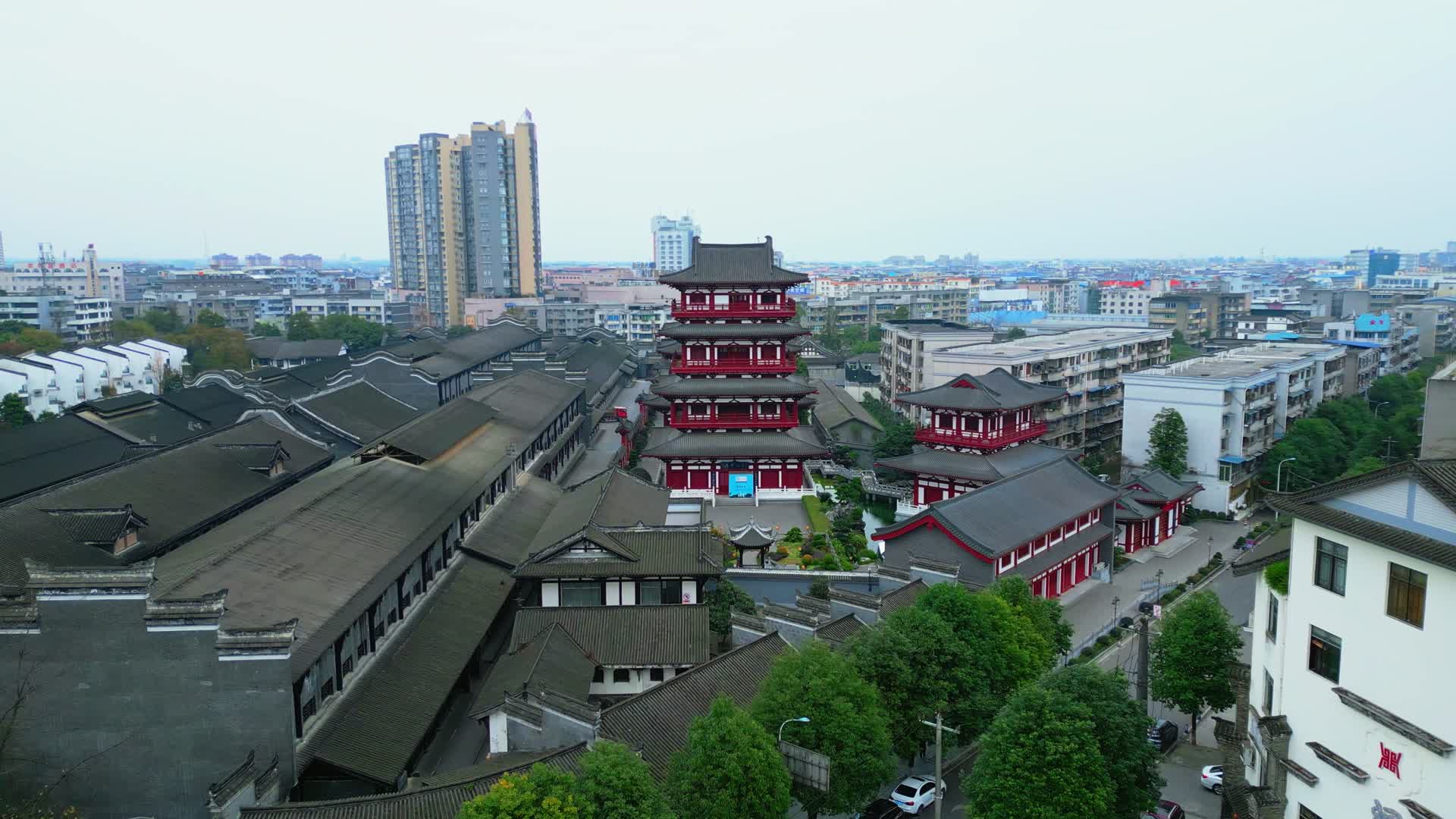 中国美酒名城绵竹剑南老街航拍视频的预览图