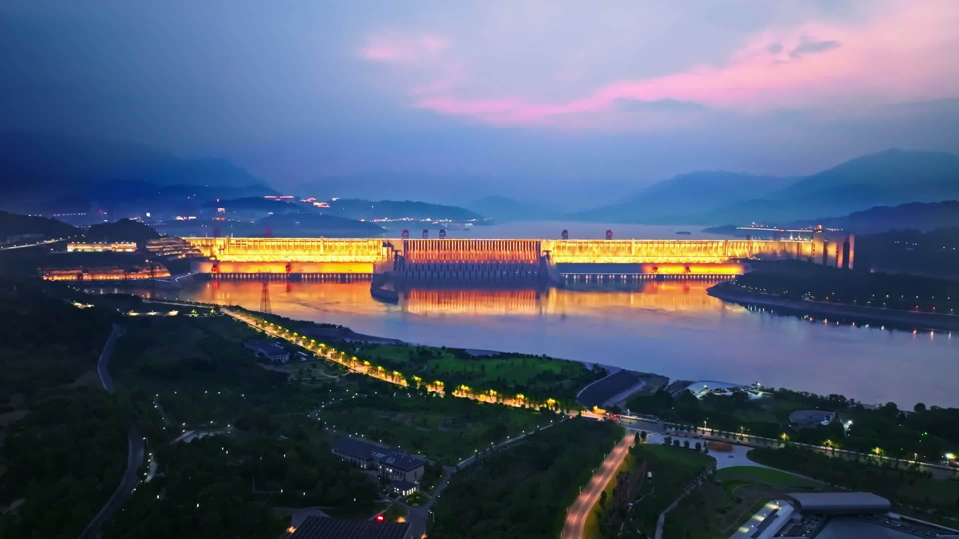 三峡大坝夜景亮灯视频的预览图