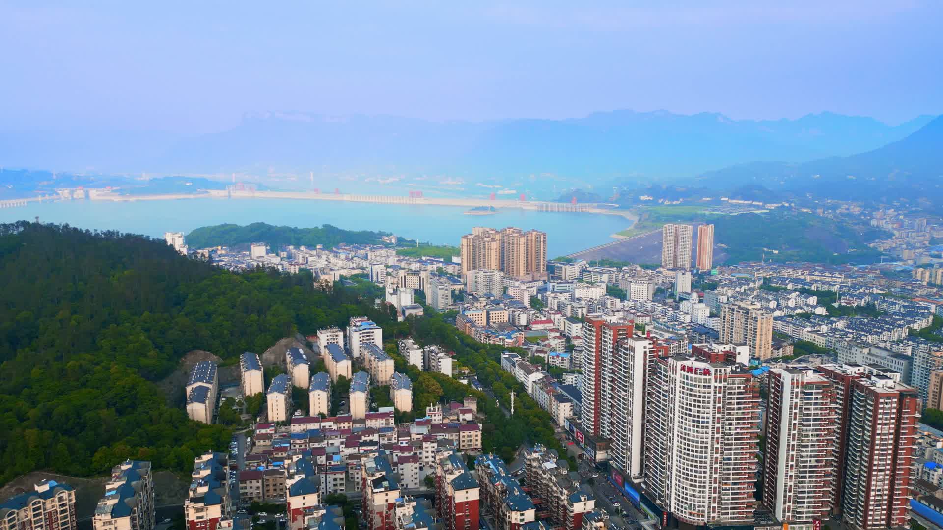 秭归县城航拍空镜头视频的预览图