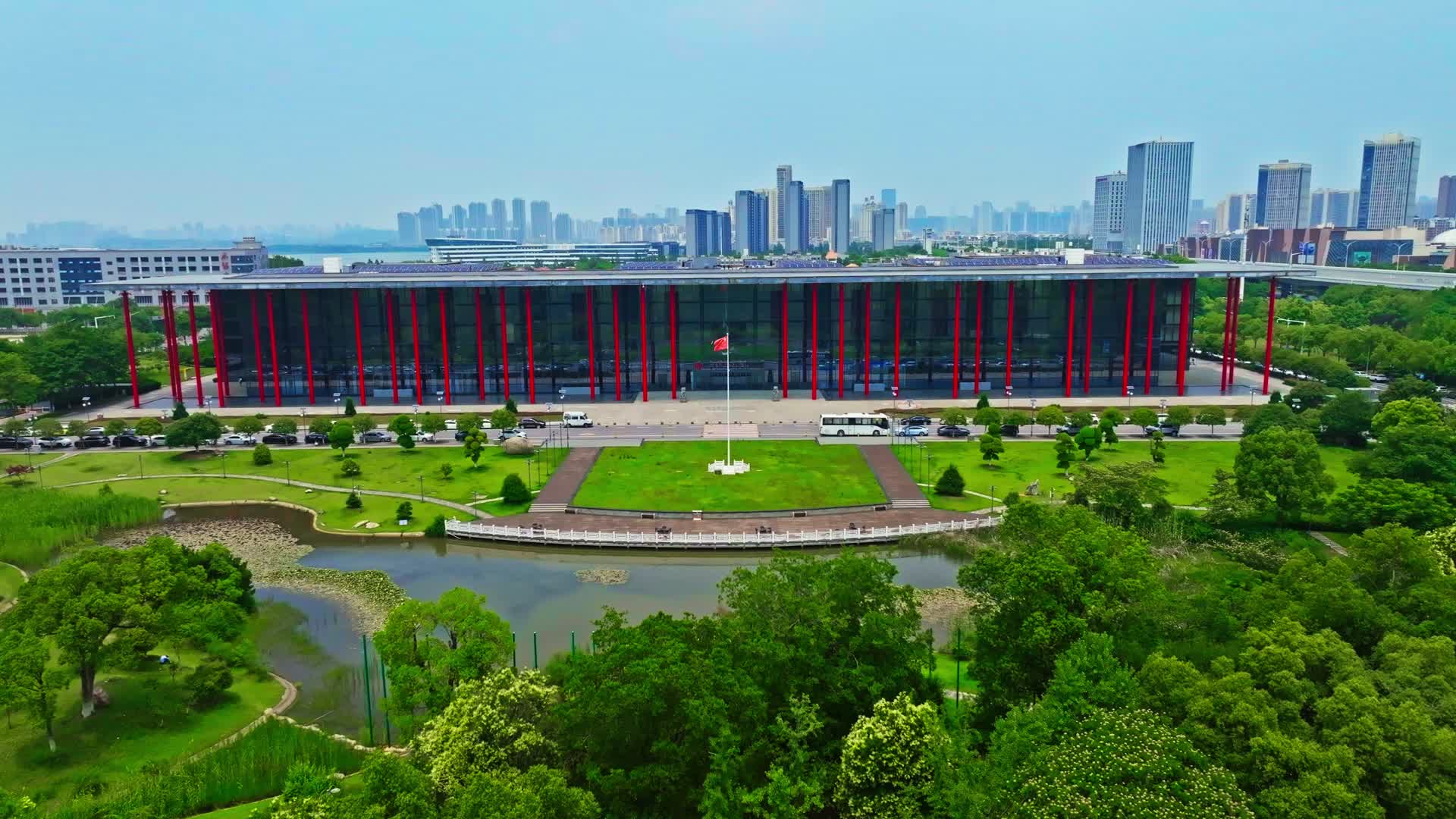 武汉东风汽车全球创新中心视频的预览图