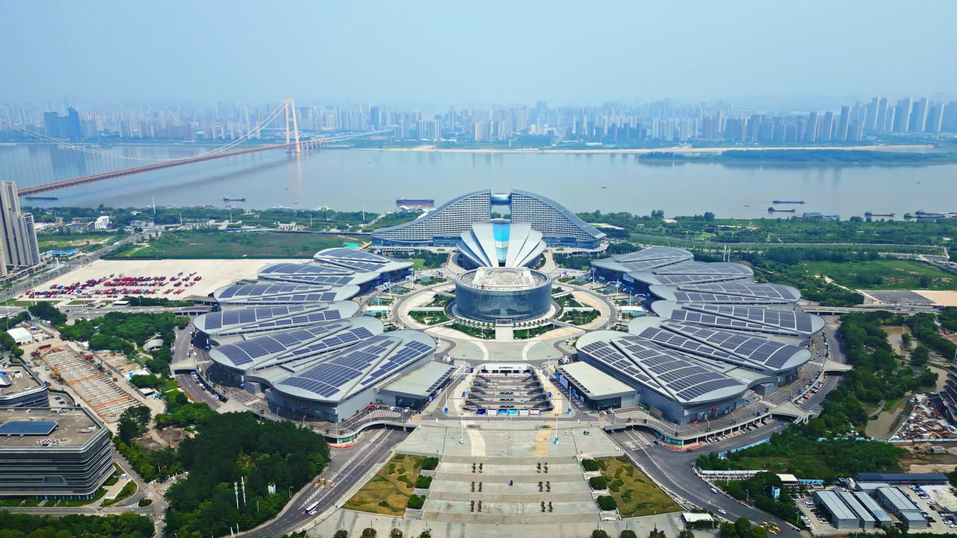 武汉国际博览中心视频的预览图