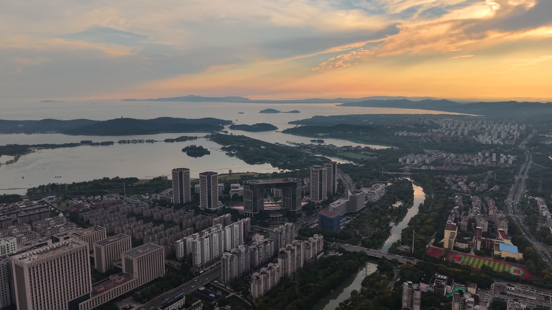 无锡太湖城市航拍自然风光城市风光视频的预览图