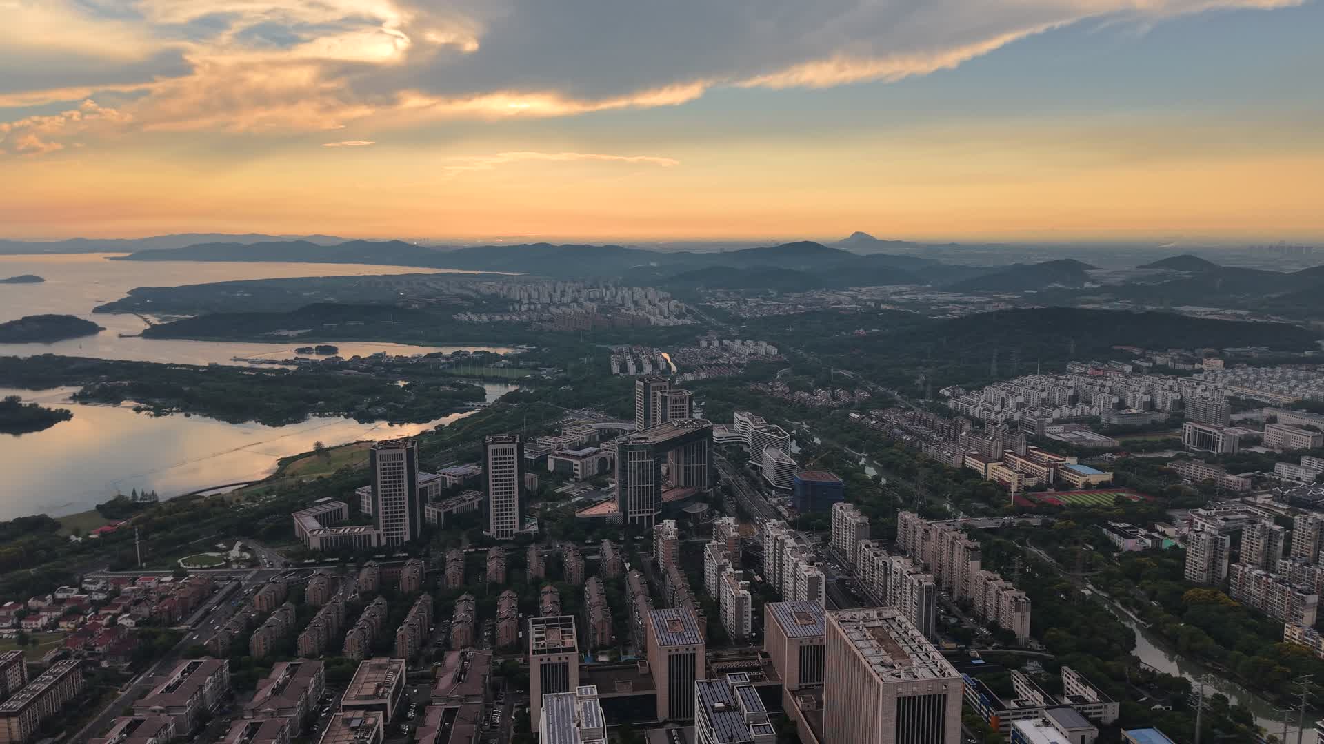 无锡太湖城市航拍自然风光城市风光视频的预览图