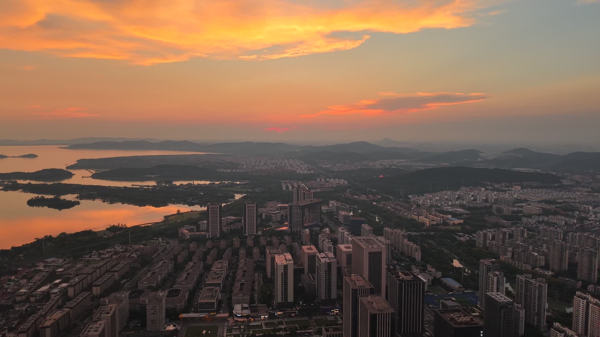 无锡太湖城市航拍自然风光城市风光视频的预览图