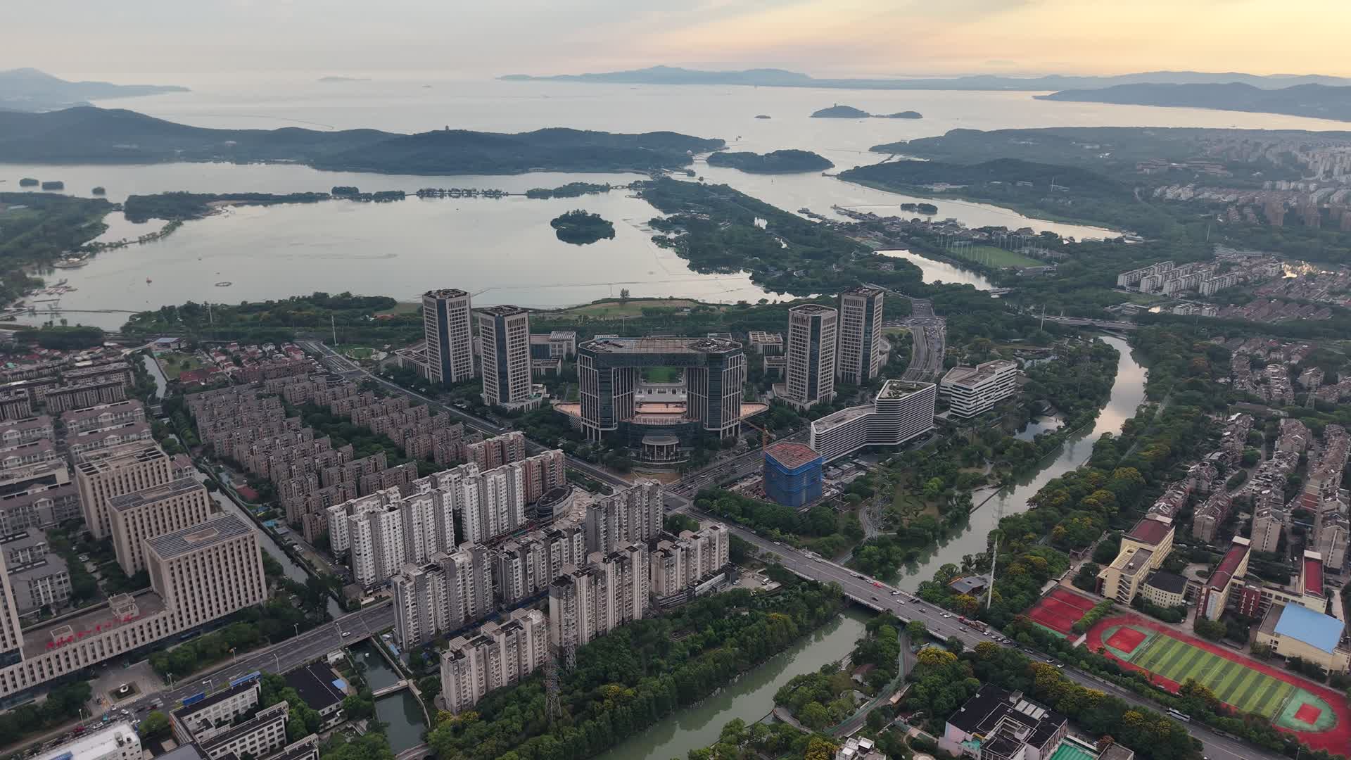 无锡太湖城市航拍自然风光城市风光视频的预览图