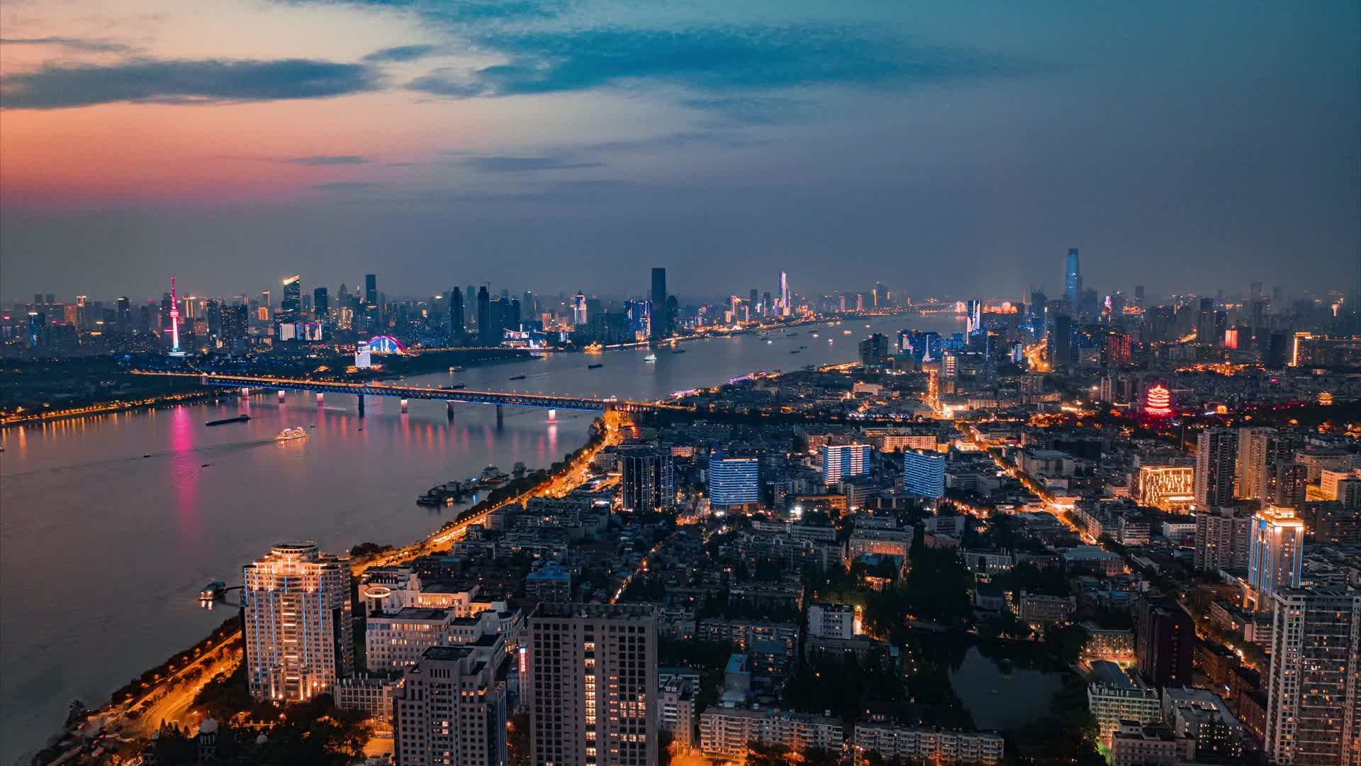 武汉夜景延时摄影视频的预览图