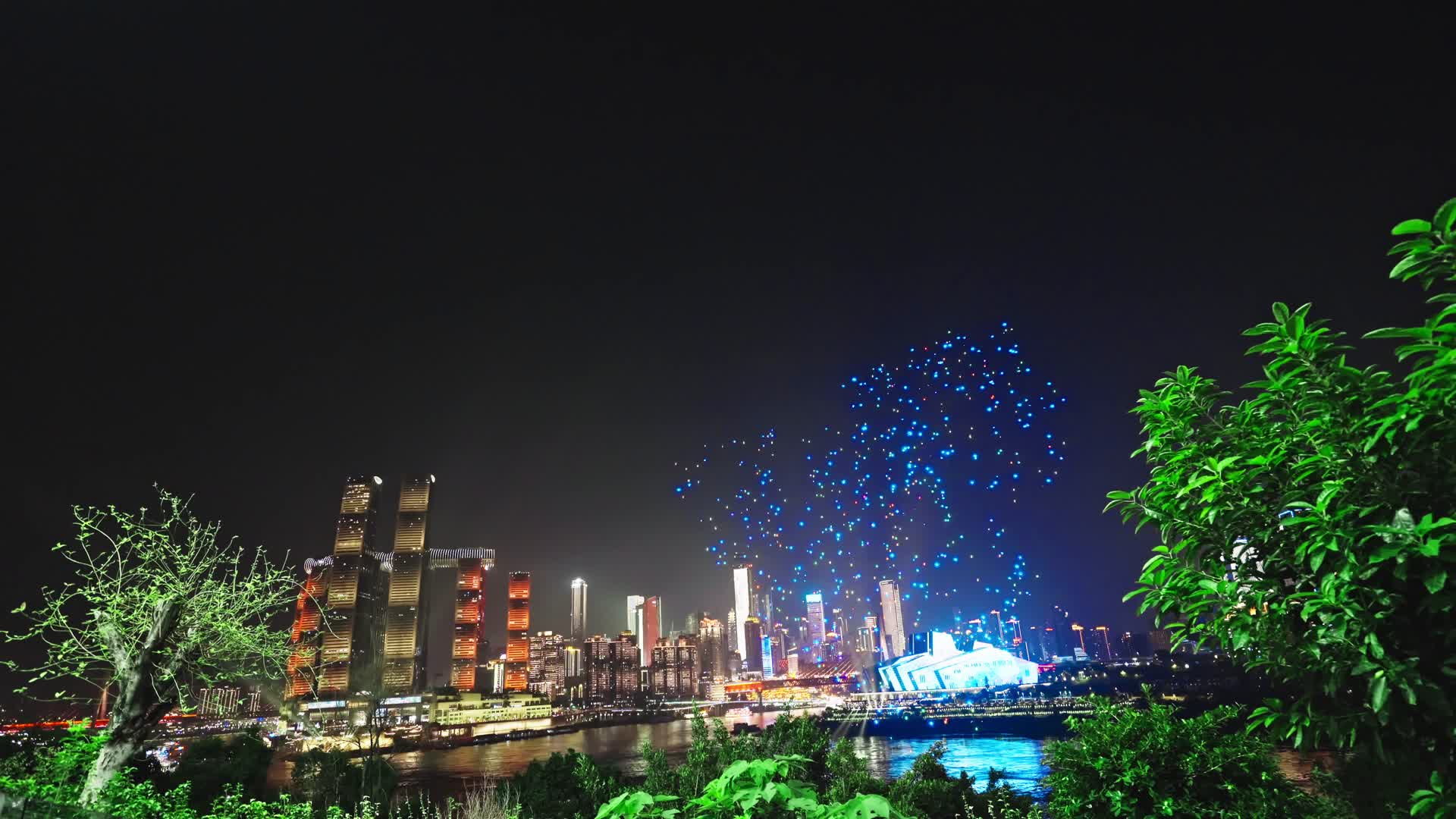 重庆国庆节无人机表演视频的预览图