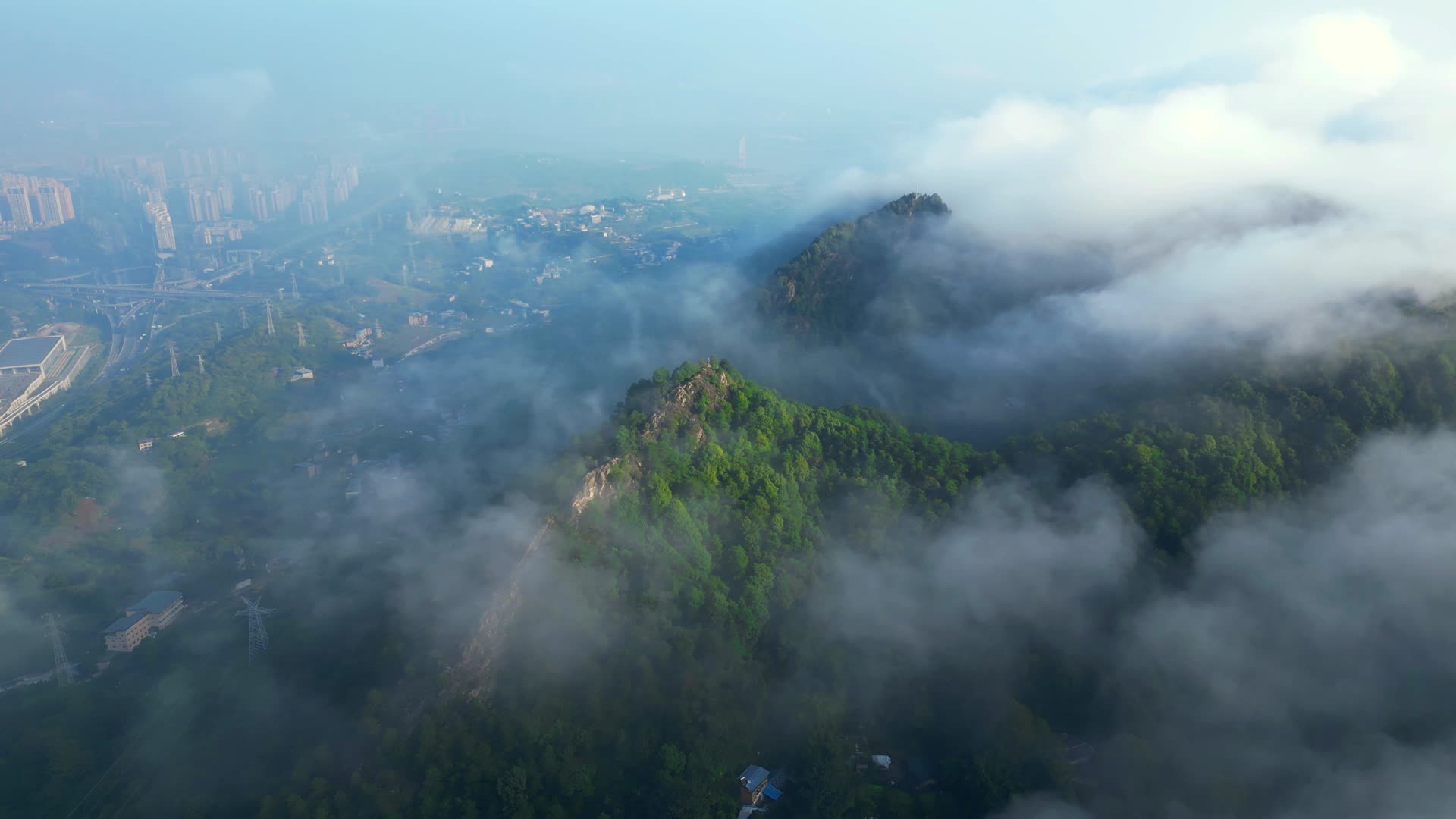 南山云海大金鹰视频的预览图