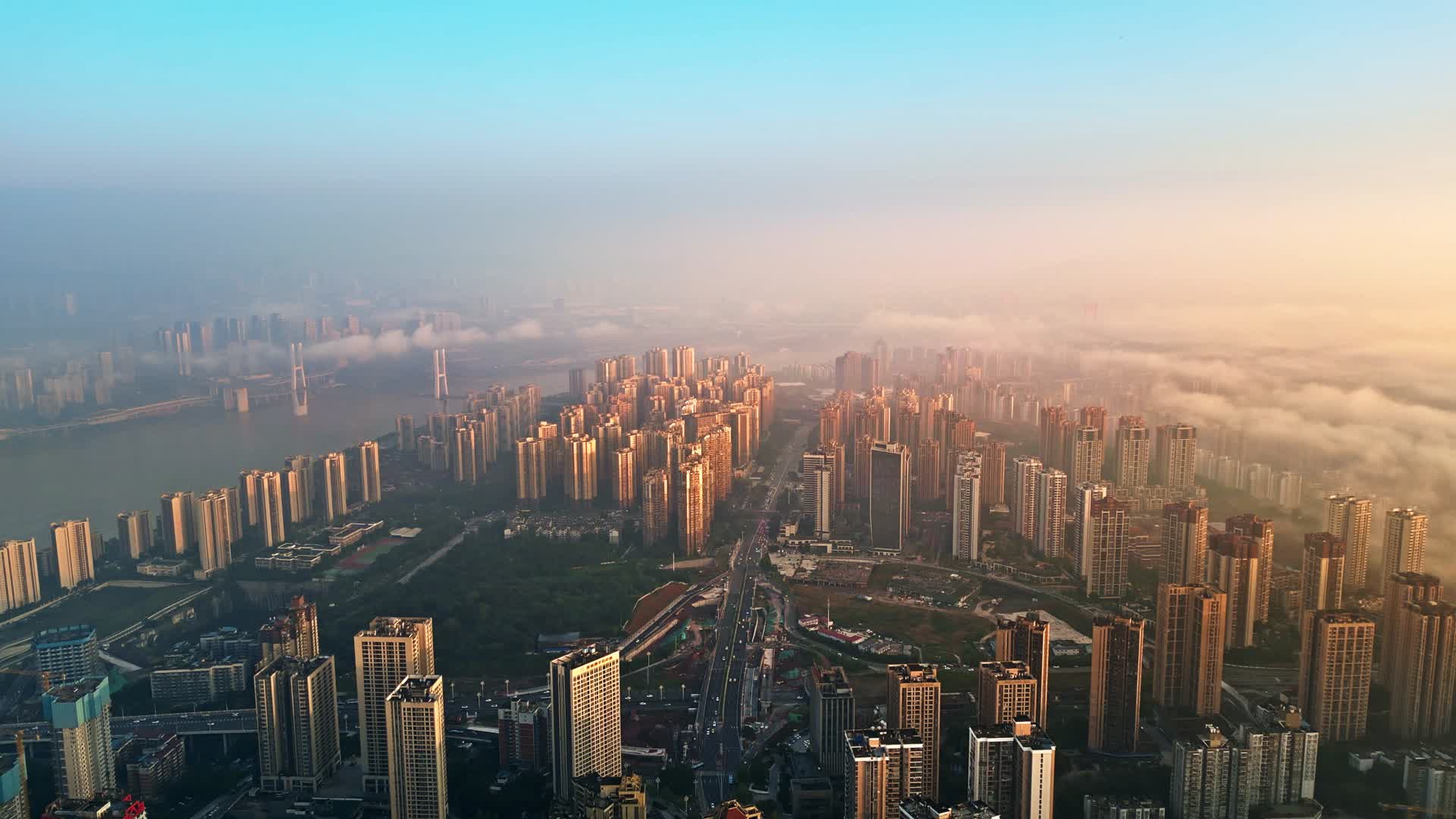 重庆市南岸区弹子石高空航拍视频的预览图