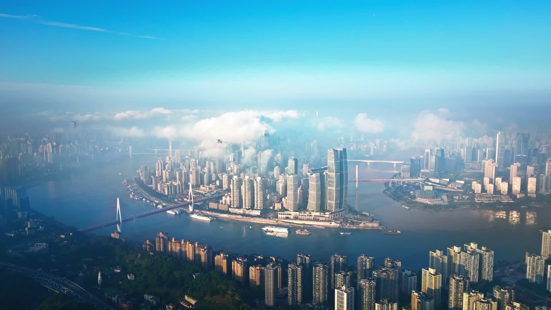 最新重庆全景来福士平流雾3视频的预览图